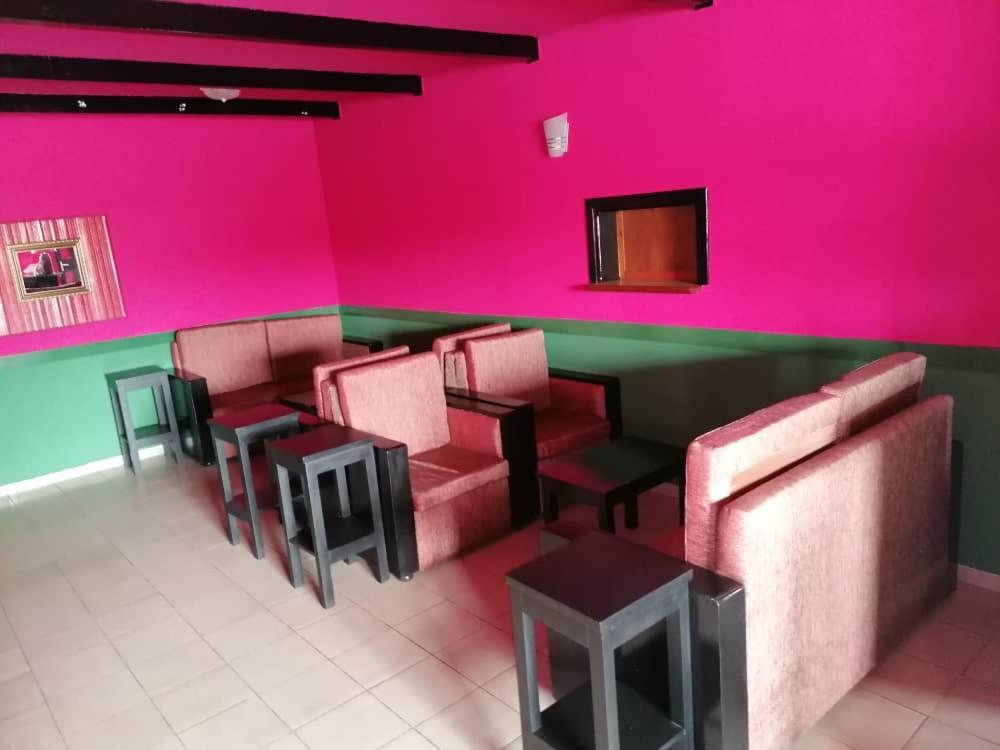 Hotel La Couronne Rw Yaounde Exterior photo